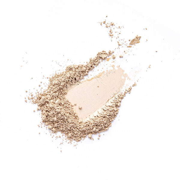 loose foundation smudge peach1 (websize witte achtergrond)